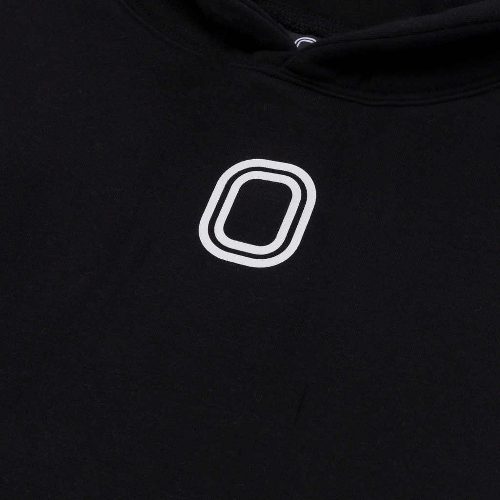 A close-up of 'O' print on the front of the hoodie.
